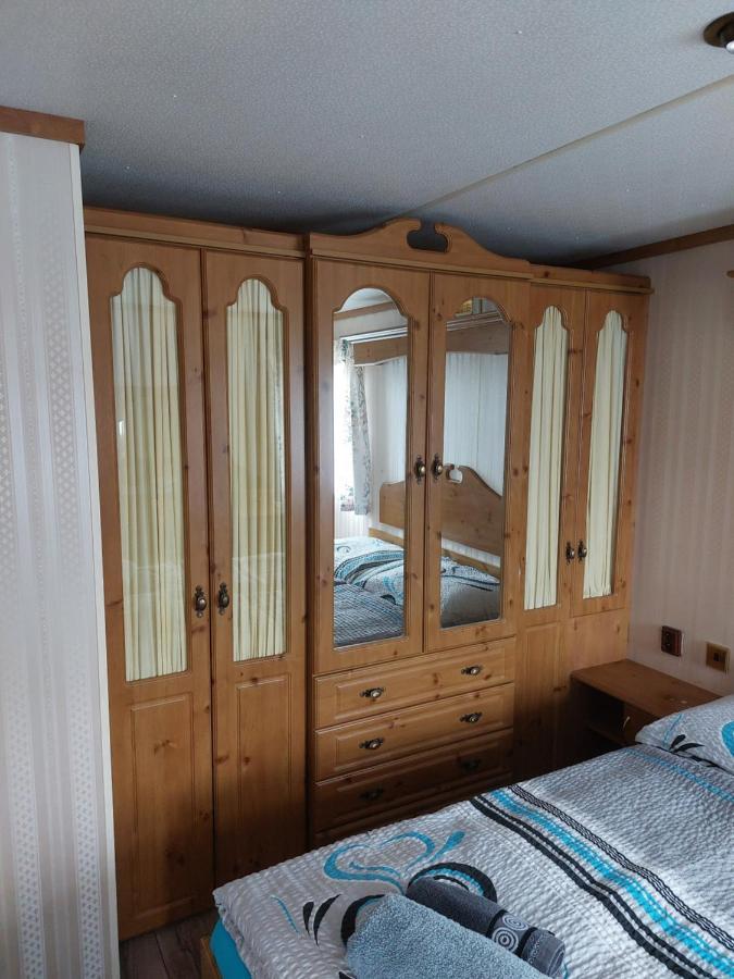 Mobilni Dum Rimini A Monaco V Kempu Ve Vyrovicich Vyrovice Exteriér fotografie